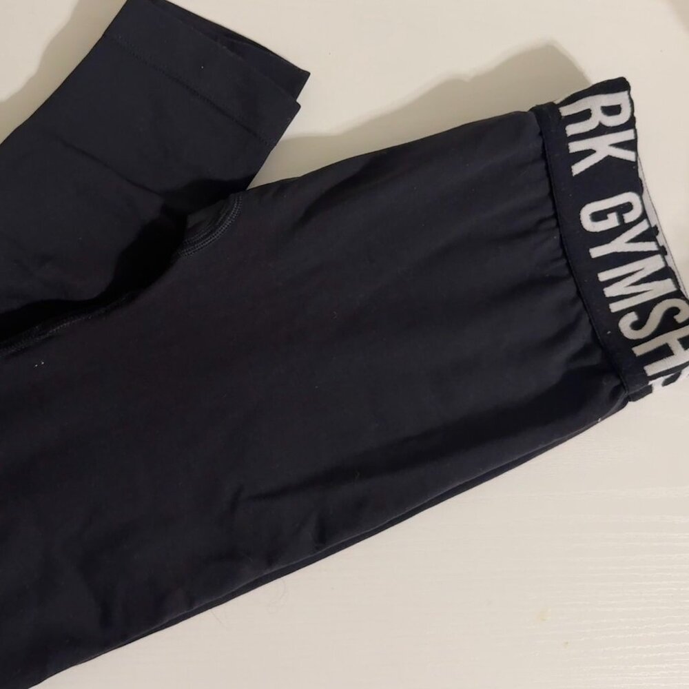 Gymshark Black High-Waisted Logo Leggings – Size XS